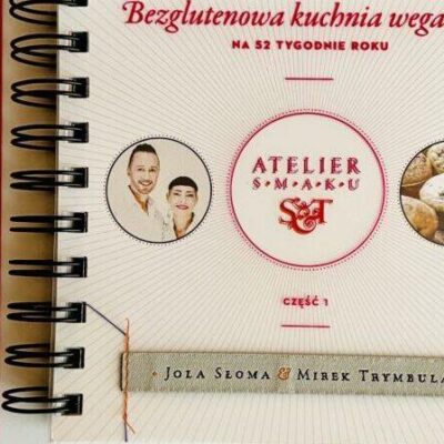 ZESTAW: Książka ATELIER SMAKU bezglutenowa kuchnia wegańska na 52 tygodnie roku cz. 1 + komplet przypraw